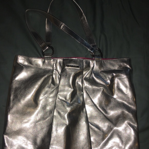 Clinique Handbags - Clinique tote bag nwot Clinique Handbags - Clinique tote bag nwot